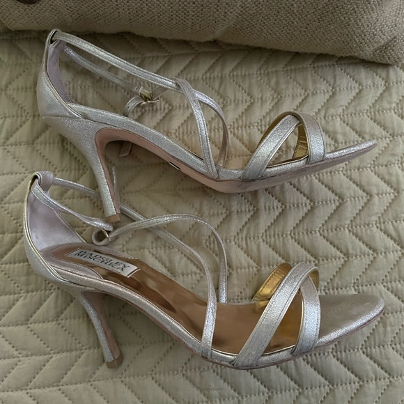 Super glam shimmery gold heels, cross arch ankle strap, size 8, EUC! - Picture 9 of 10